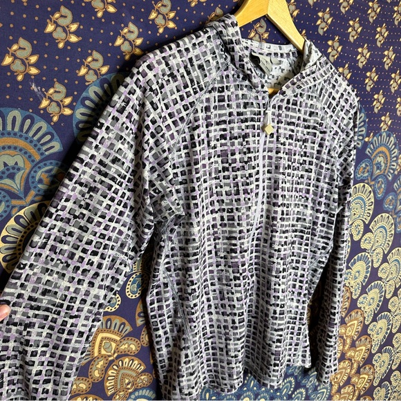 🦋5/20$🦋 Far West athletic sweater - Picture 2 of 10